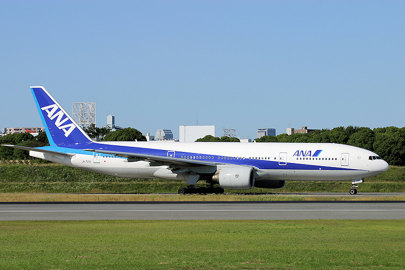 登録記号（レジ） JA701A 飛行機写真