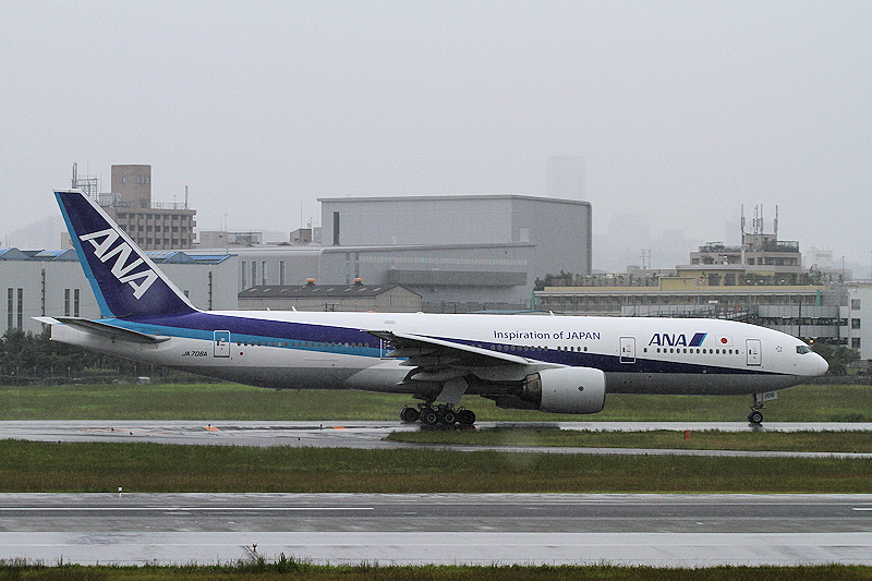 登録記号（レジ） JA706A 飛行機写真