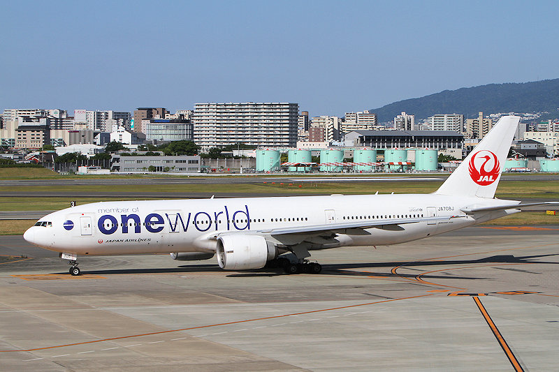 登録記号（レジ） JA708J 飛行機写真