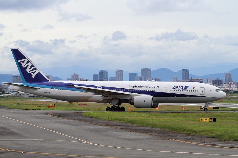 登録記号（レジ） JA709A 飛行機写真