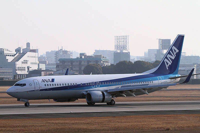 登録記号（レジ） JA72AN 飛行機写真