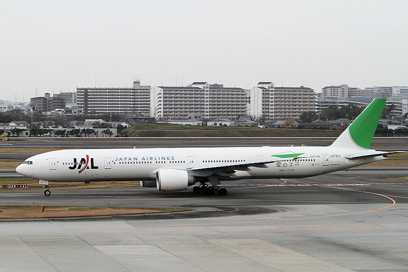 登録記号（レジ） JA731J 飛行機写真
