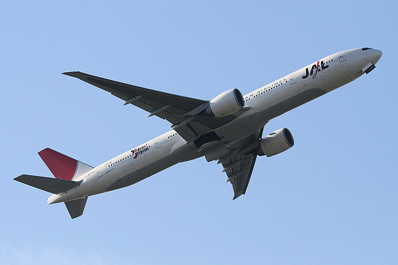 登録記号（レジ） JA731J 飛行機写真