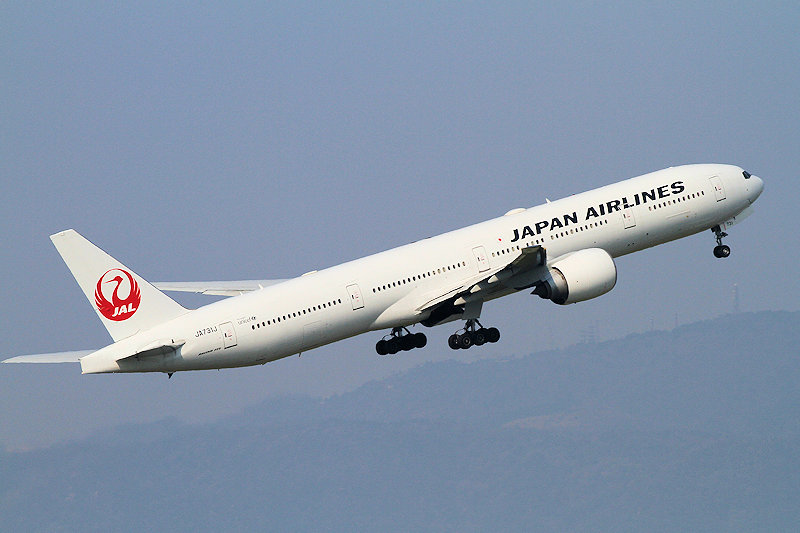 登録記号（レジ） JA731J 飛行機写真