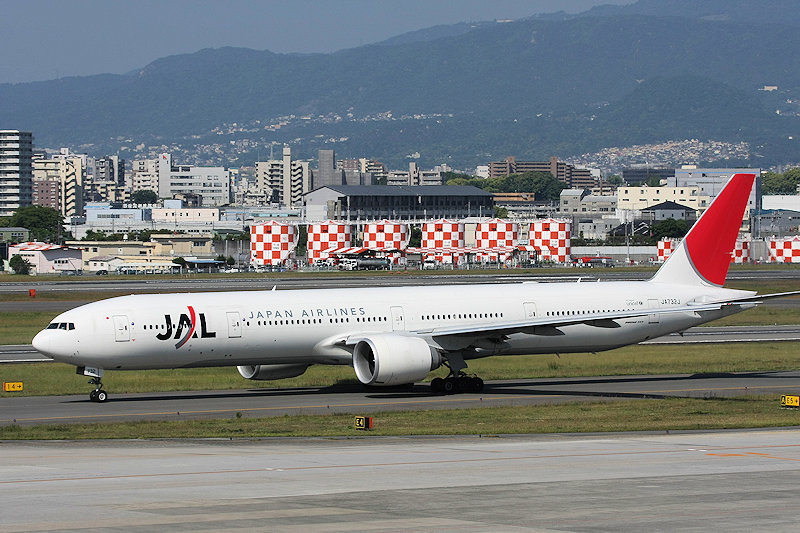 登録記号（レジ） JA732J 飛行機写真