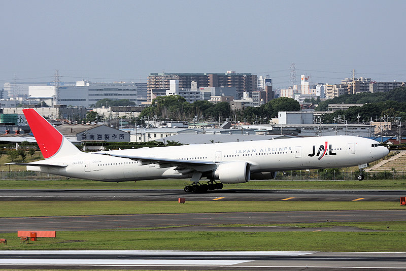 登録記号（レジ） JA735J 飛行機写真