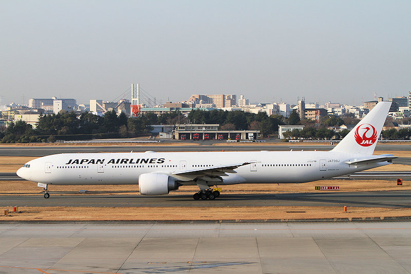 登録記号（レジ） JA739J 飛行機写真