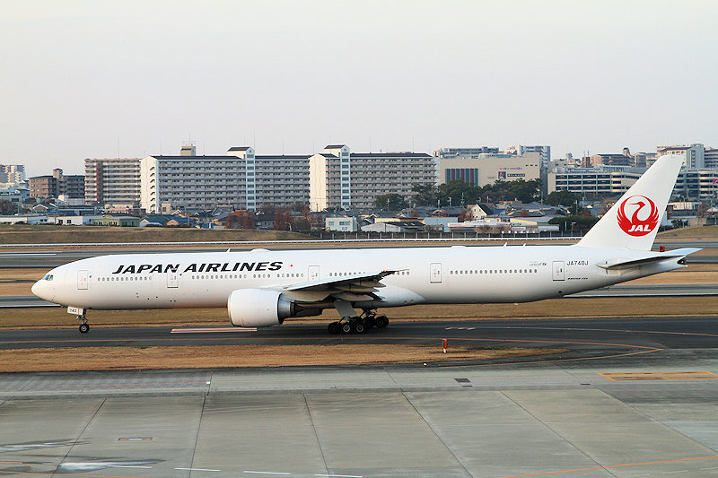 登録記号（レジ） JA740J 飛行機写真