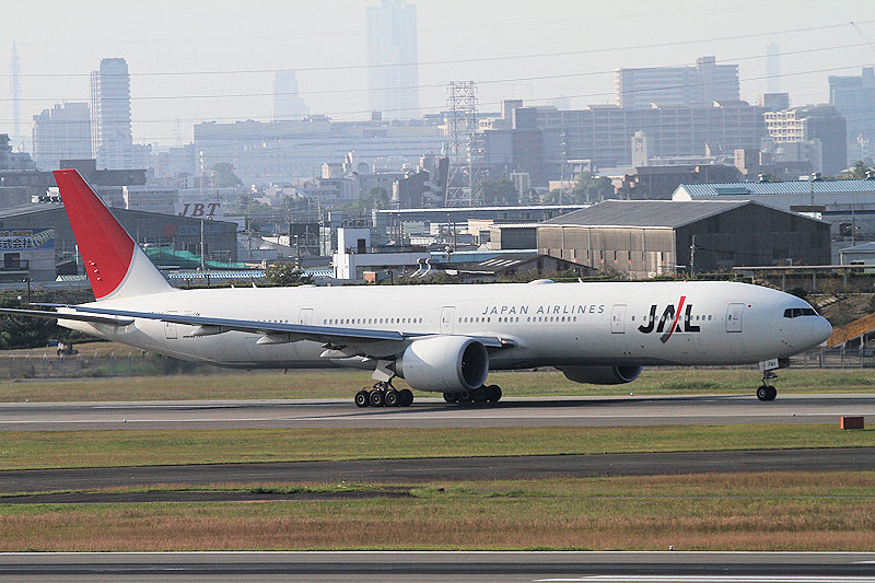 登録記号（レジ） JA741J 飛行機写真