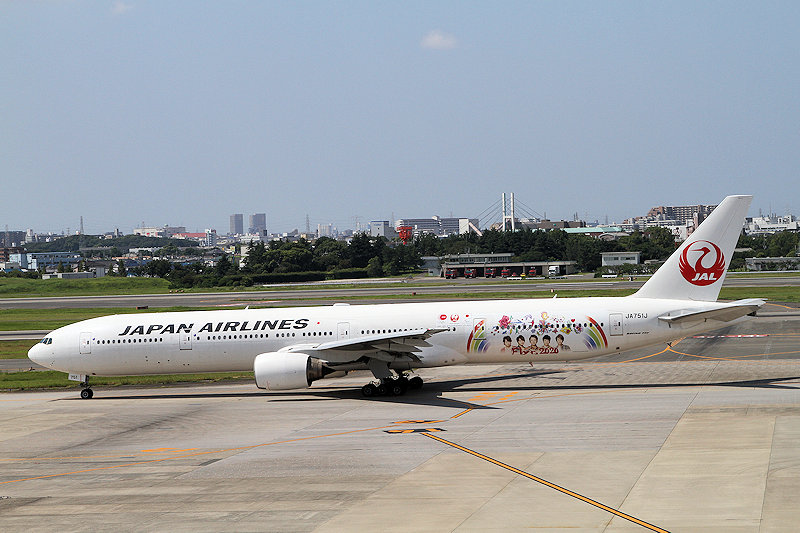 登録記号（レジ） JA751J 飛行機写真