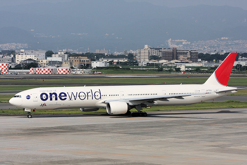 登録記号（レジ） JA752J 飛行機写真