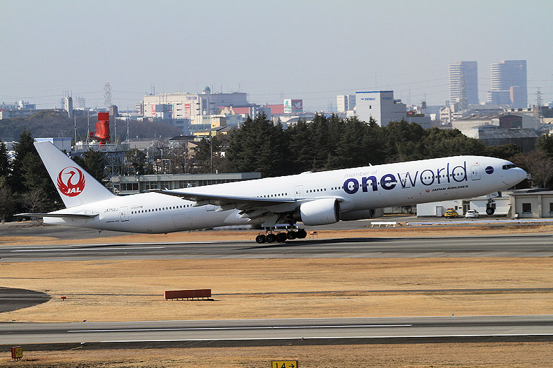 登録記号（レジ） JA752J 飛行機写真