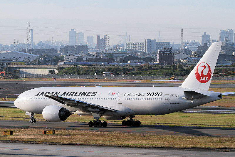 登録記号（レジ） JA773J 飛行機写真
