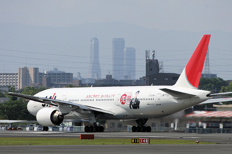 登録記号（レジ） JA772J 飛行機写真