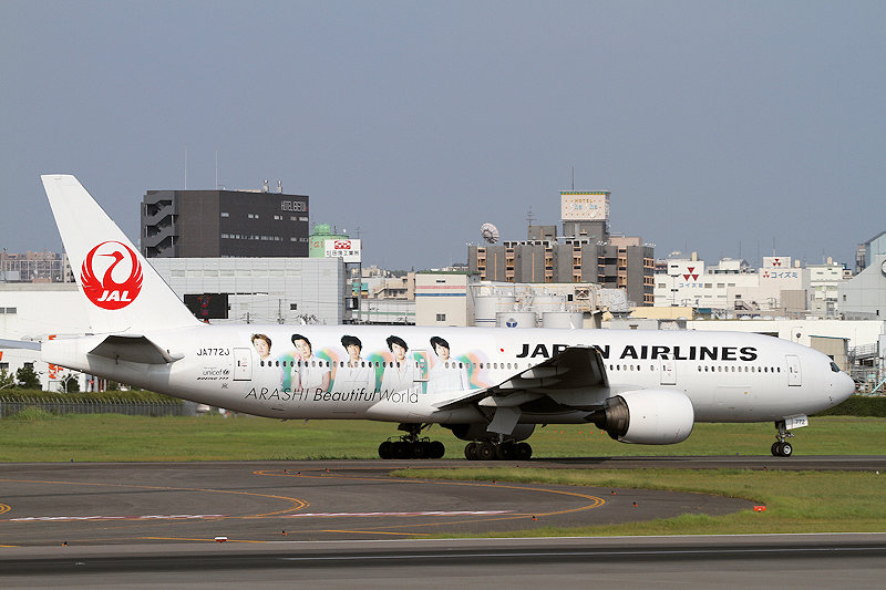 登録記号（レジ） JA772J 飛行機写真