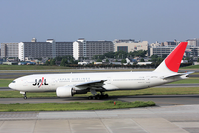 登録記号（レジ） JA773J 飛行機写真