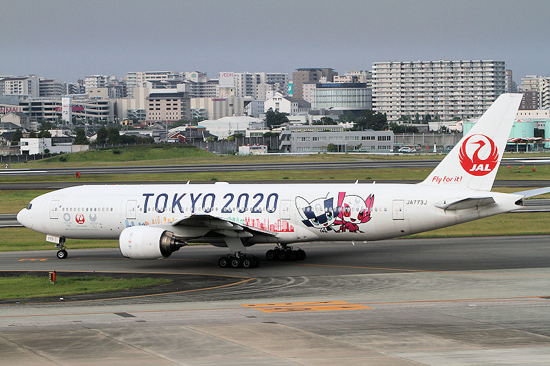 登録記号（レジ） JA773J 飛行機写真