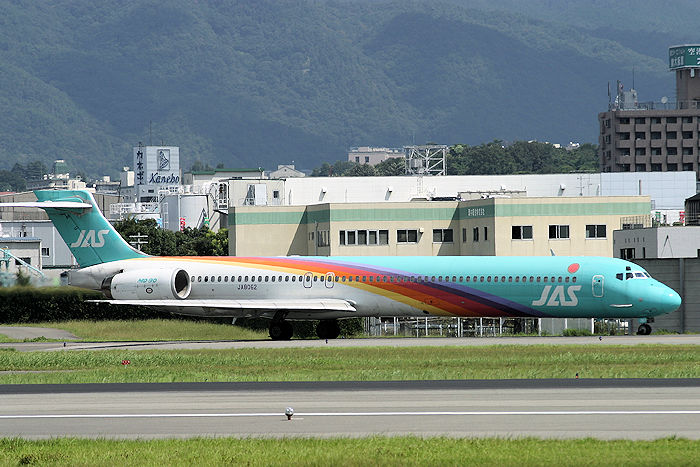 黒澤塗装 4号機 JAS（日本エアシステム） MD-90 JA8062