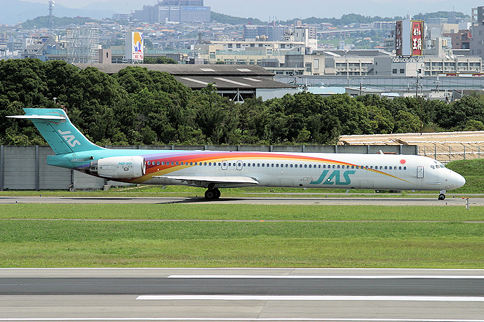 黒澤塗装 5号機 JAS（日本エアシステム） MD-90 JA8066