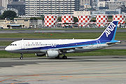 ANA（全日空） A320-200 JA8392