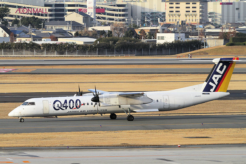 登録記号（レジ） JA842C 飛行機写真