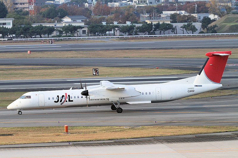 登録記号（レジ） JA845C 飛行機写真