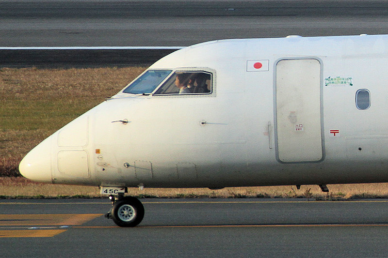 登録記号（レジ） JA845C 飛行機写真