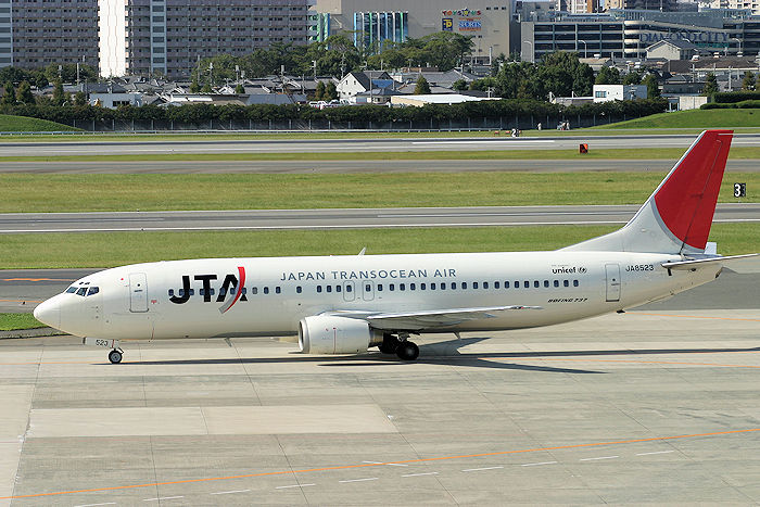 JTA（日本トランスオーシャン航空） B737-400 JA8523