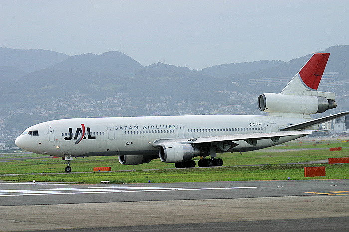 登録記号（レジ）JA8537 飛行機写真