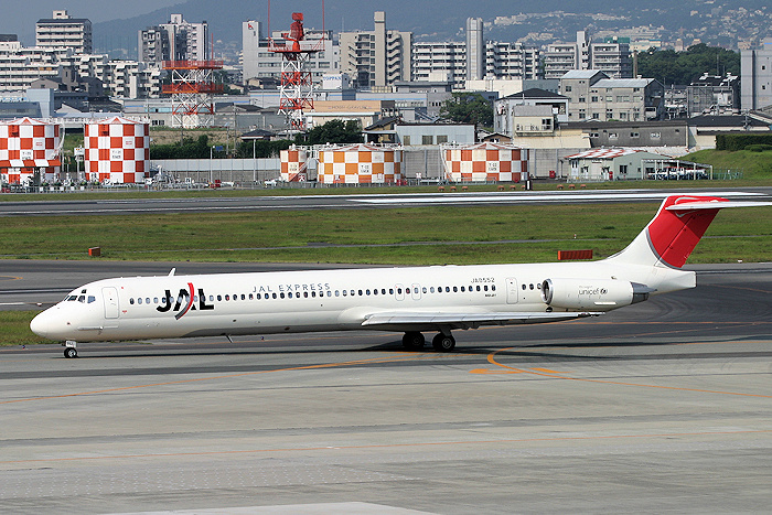 登録記号（レジ）JA8552 飛行機写真