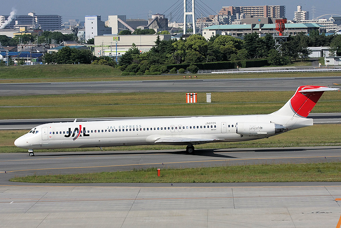 登録記号（レジ）JA8555 飛行機写真