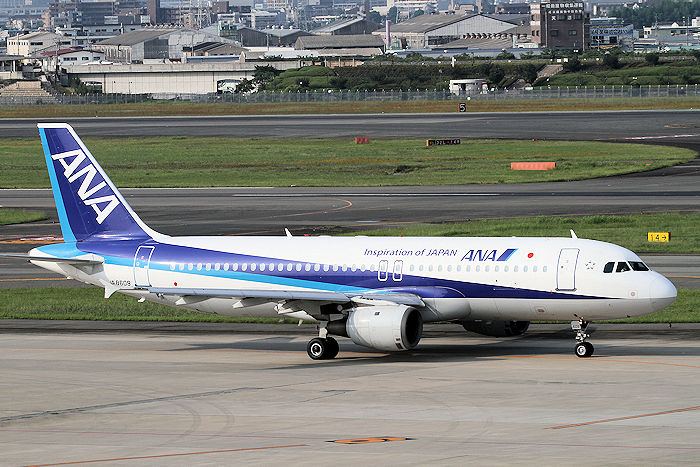 ANA（全日空） A320-200 JA8609