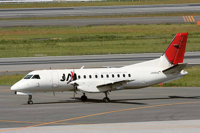 登録記号（レジ）JA8888 飛行機写真
