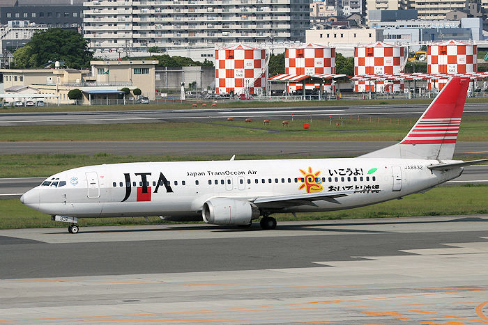 旧塗装 JTA（日本トランスオーシャン航空） B737-400 JA8932