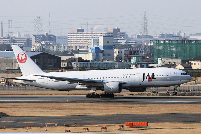 登録記号（レジ）JA8983 飛行機写真