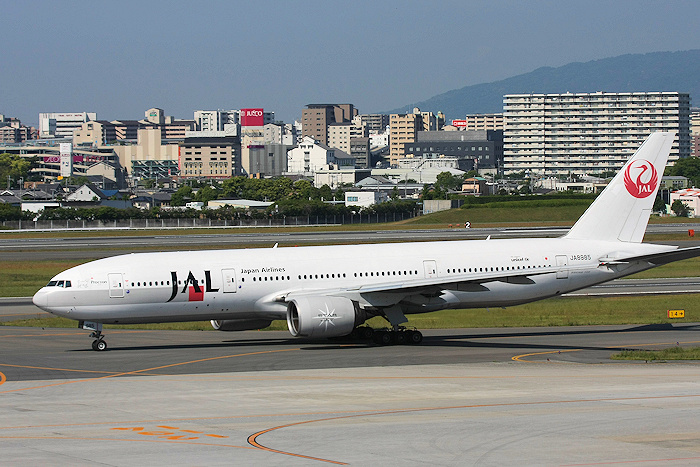 プロキオン JAL（日本航空） B777-200 JA8985