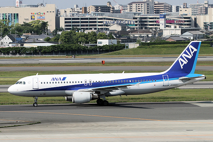 ANA（全日空） A320-200 JA8997