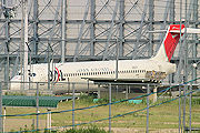 エンジン取外し中 JAL（日本航空） MD-87 JA8371